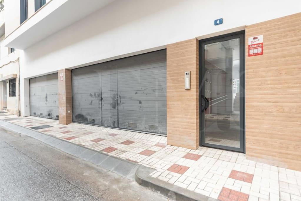 Modern Apartment With Patio & Parking By Rems Malaga Exterior photo